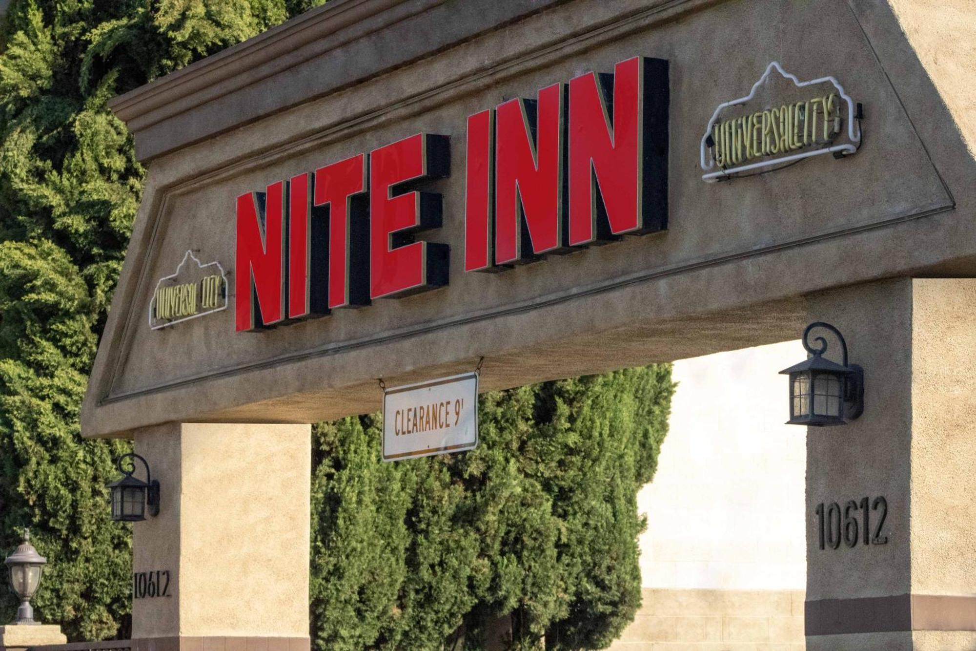 Nite Inn At Universal City - Walking Distance To Universal Studios Hollywood Los Angeles Exterior photo